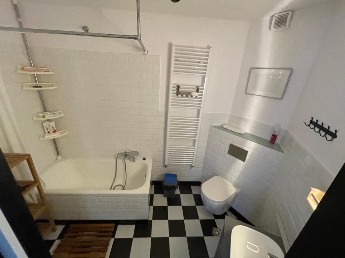 Central Retro Apartment Sibiu Ngoại thất bức ảnh